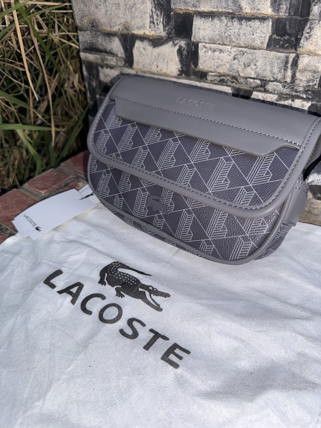 Sacoche Lacoste monogramme