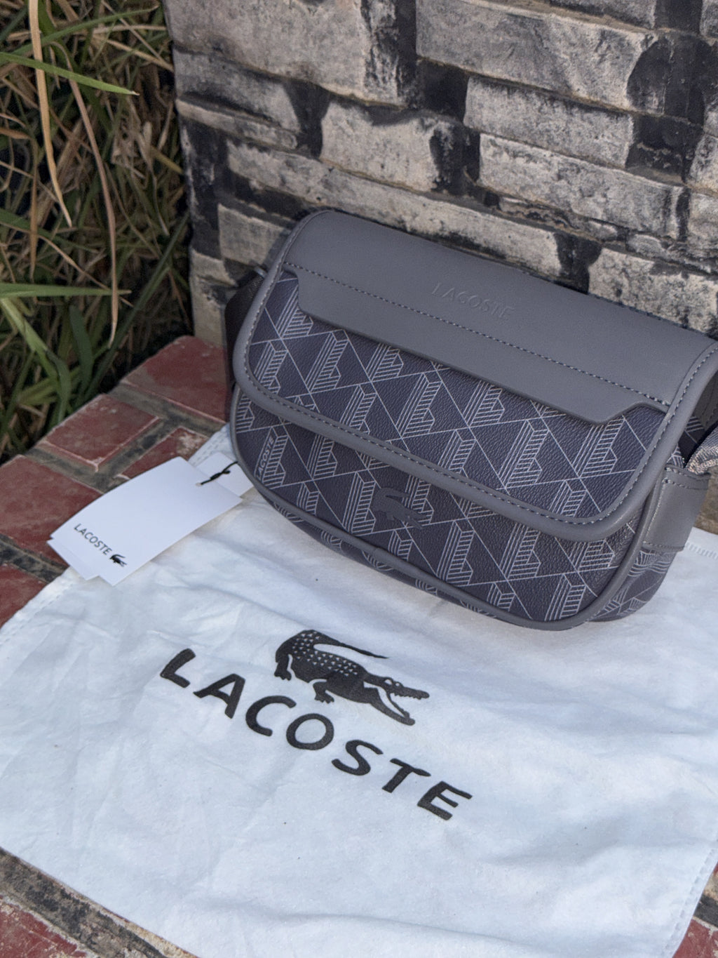 Sacoche Lacoste monogramme