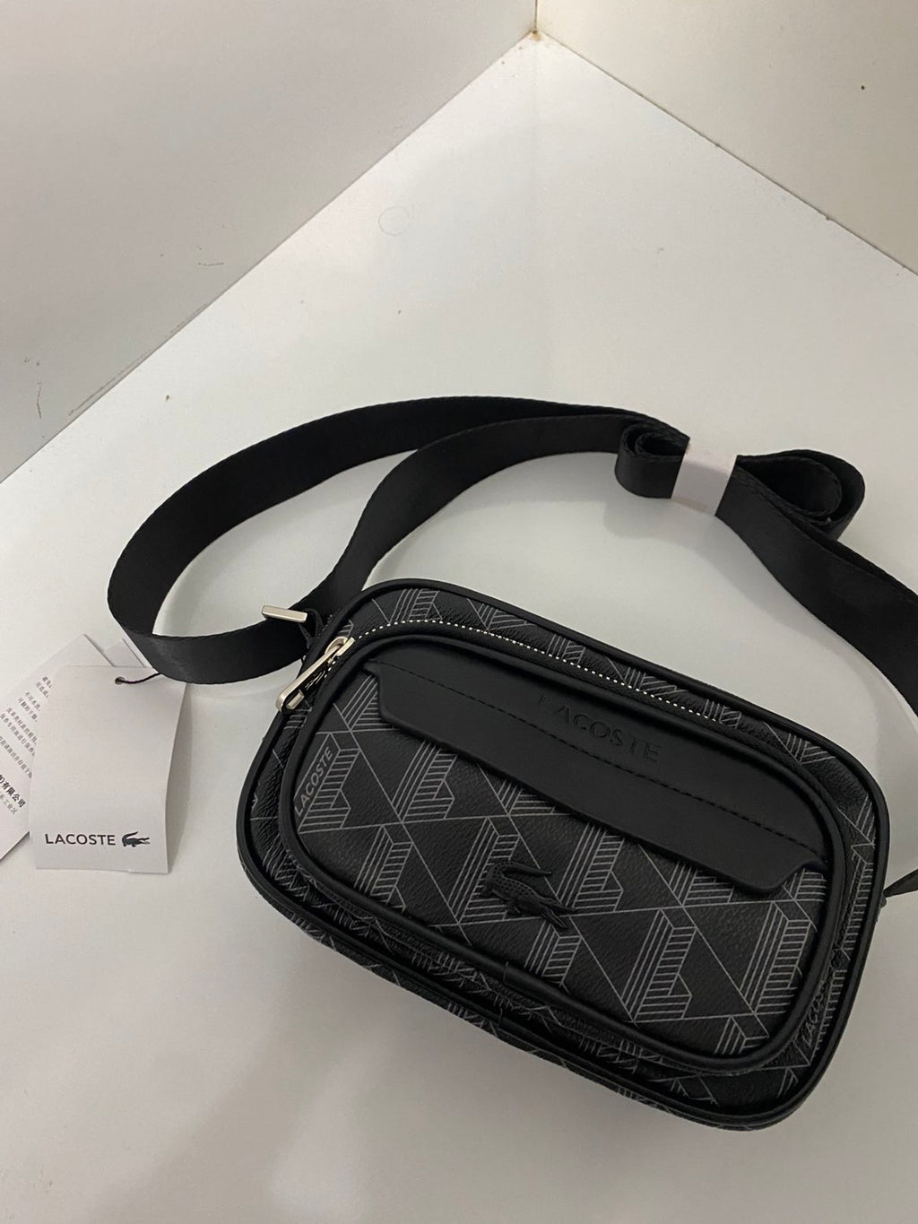 Sacoche Lacoste monogramme