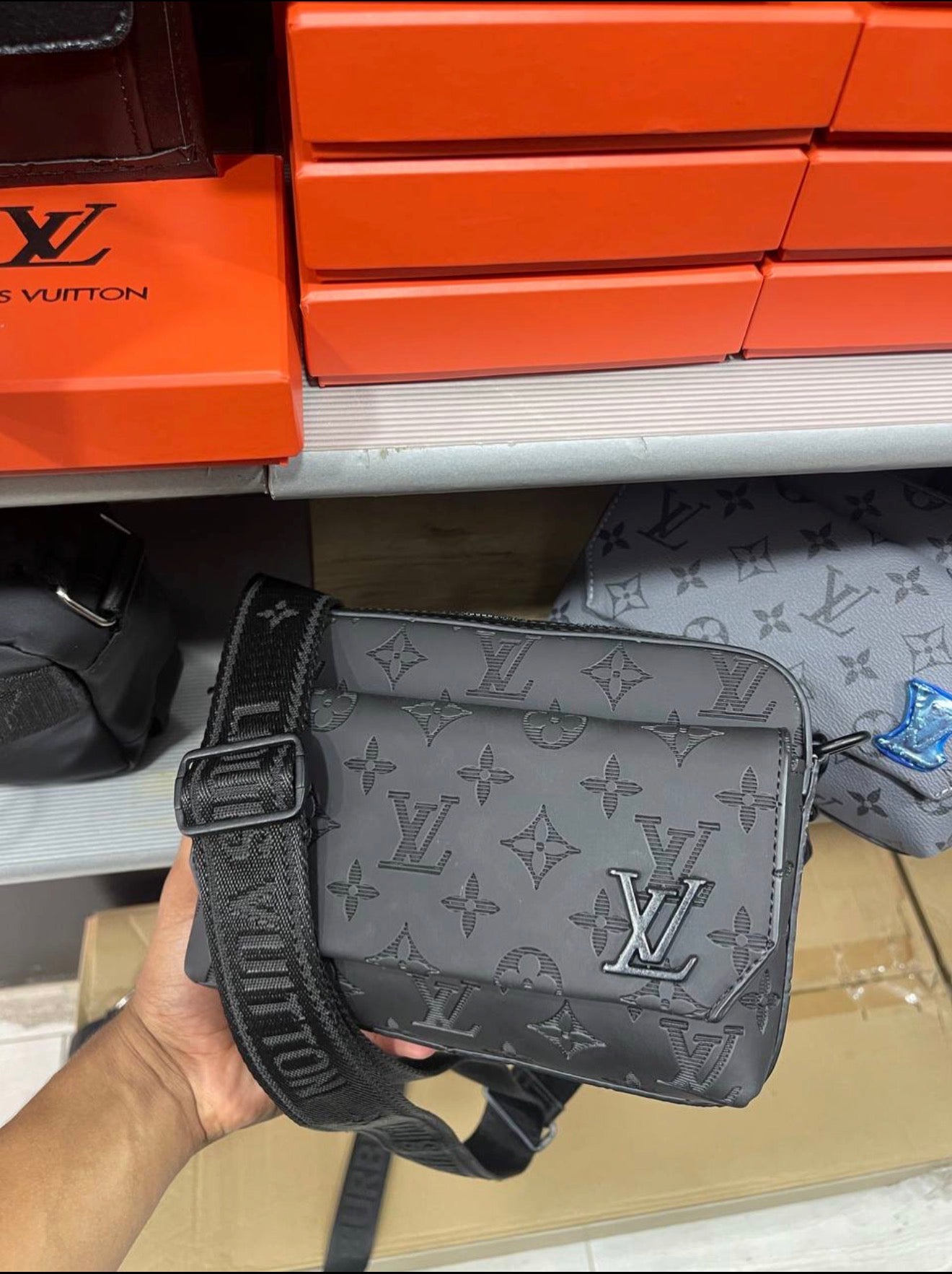 Sacoche Lv noir